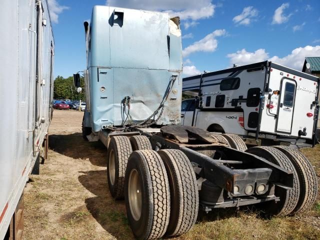 2002 Freightliner Conventional FLD120