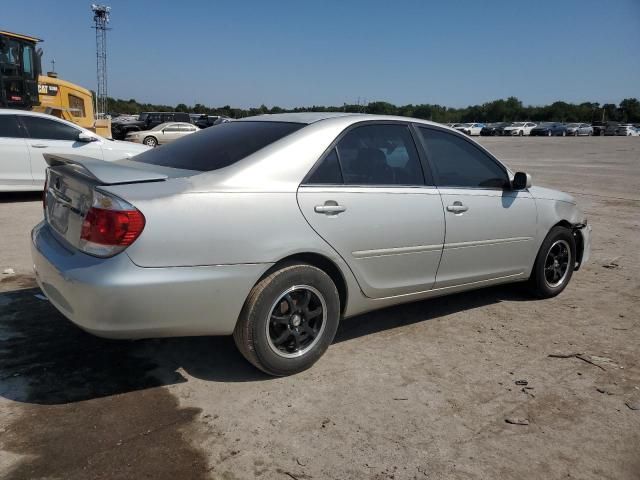 2005 Toyota Camry LE