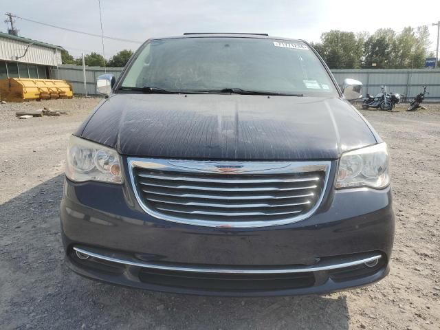 2014 Chrysler Town & Country Touring L