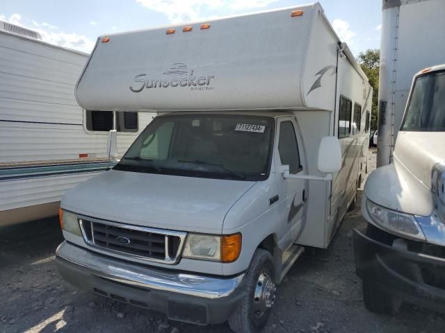 2006 Ford Econoline E450 Super Duty Cutaway Van