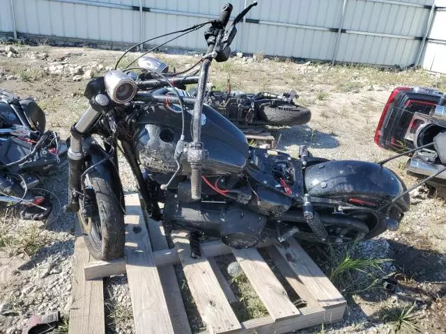 2013 Harley-Davidson Fxdb Dyna Street BOB