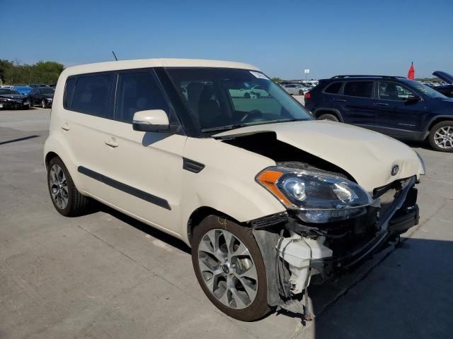 2013 KIA Soul +