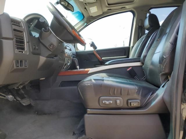 2005 Infiniti QX56