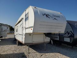 Salvage trucks for sale at Wayland, MI auction: 2004 Wildwood Flagstaff