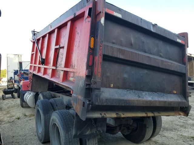 2001 Mack 600 RD600