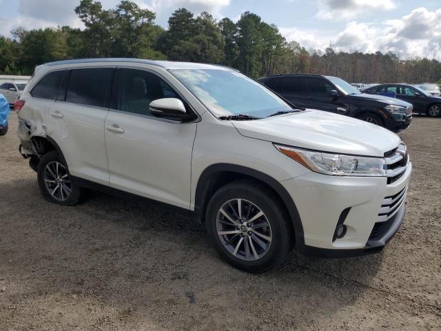 2019 Toyota Highlander SE