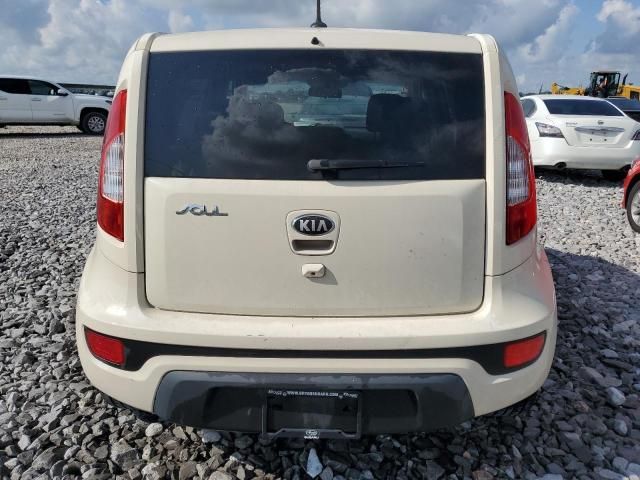 2013 KIA Soul +