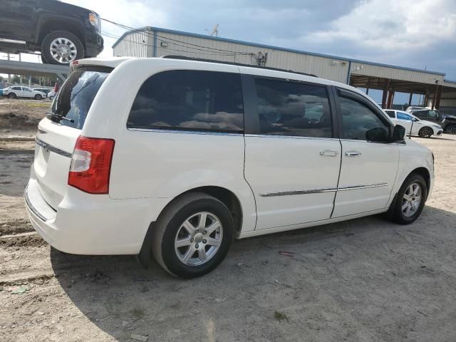 2012 Chrysler Town & Country Touring