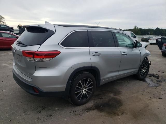 2017 Toyota Highlander SE