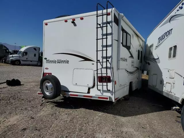 2015 Winnebago 2015 Ford Econoline E350 Super Duty Cutaway Van