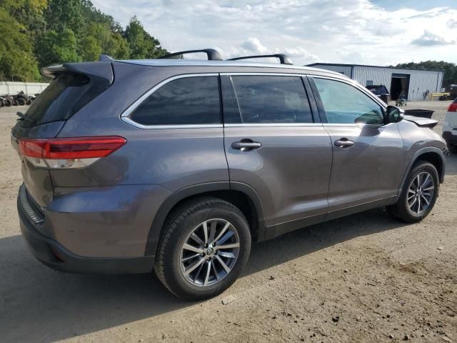 2019 Toyota Highlander SE