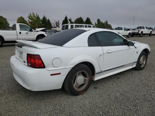 2000 Ford Mustang