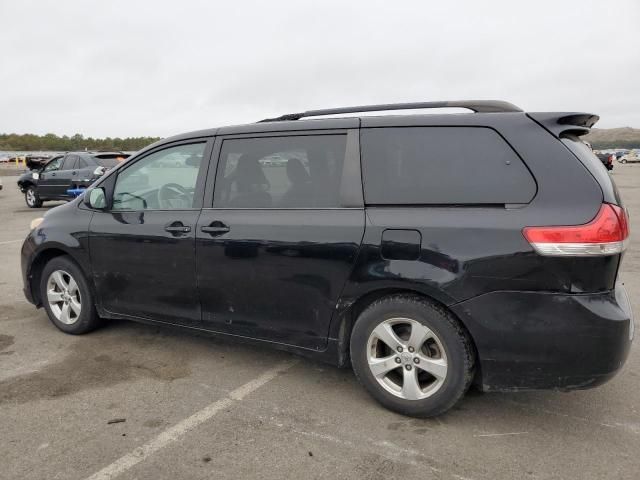 2014 Toyota Sienna LE