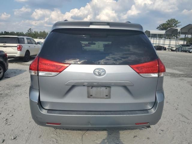 2011 Toyota Sienna LE