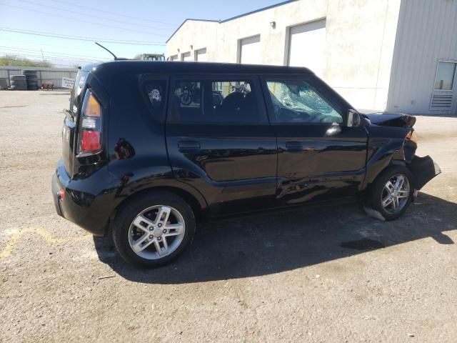 2010 KIA Soul +