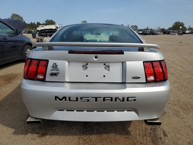 2004 Ford Mustang