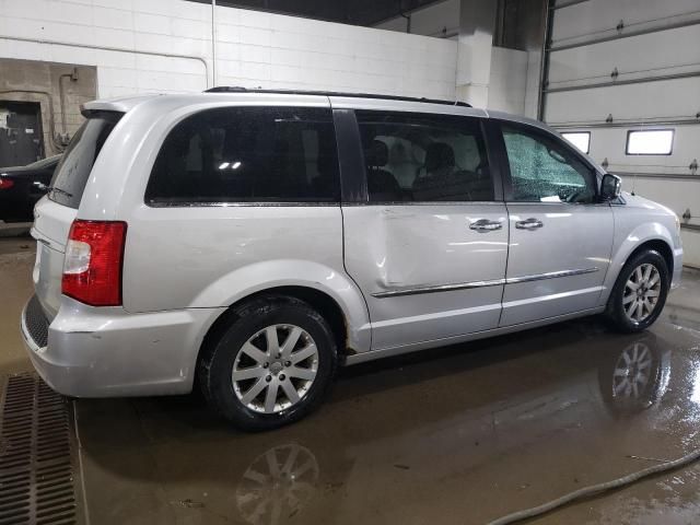 2011 Chrysler Town & Country Touring L