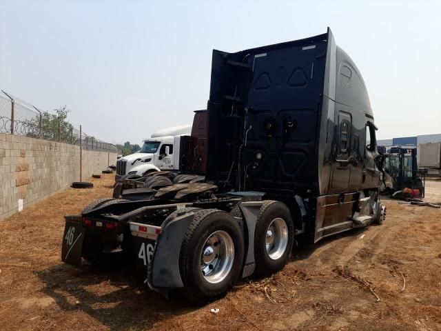 2019 Freightliner Cascadia 126