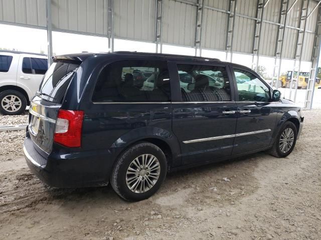 2013 Chrysler Town & Country Touring L