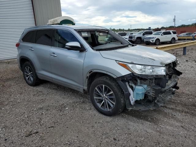 2017 Toyota Highlander SE