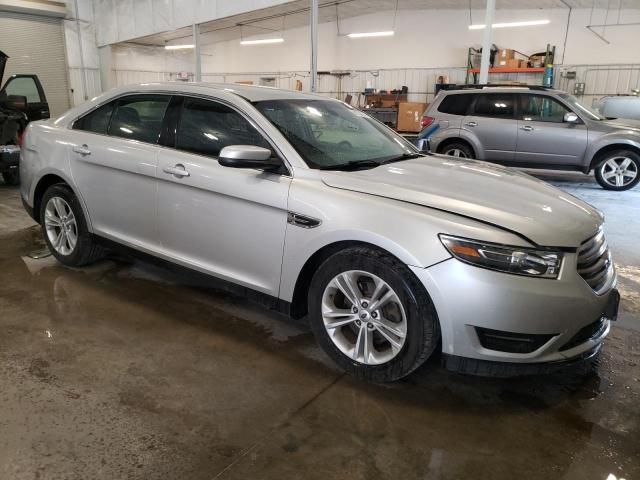 2016 Ford Taurus SEL