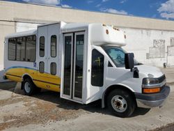 Camiones salvage sin ofertas aún a la venta en subasta: 2014 Chevrolet Express G4500