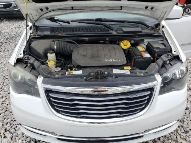 2014 Chrysler Town & Country S