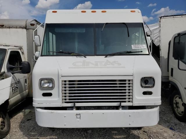 2005 Freightliner Chassis M Line WALK-IN Van