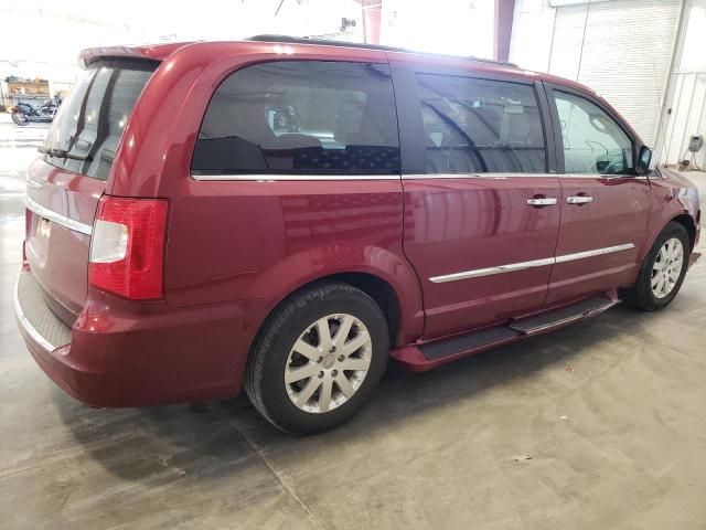 2012 Chrysler Town & Country Touring L