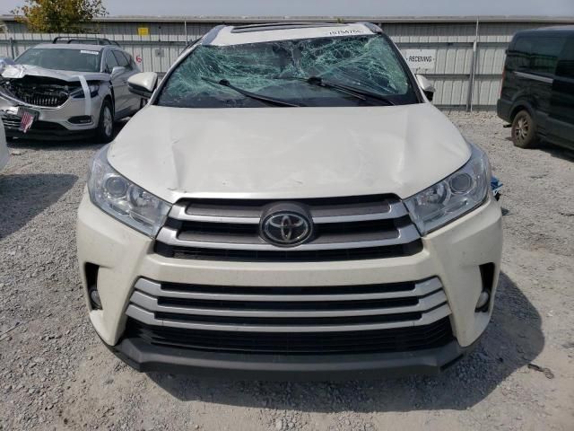 2018 Toyota Highlander SE