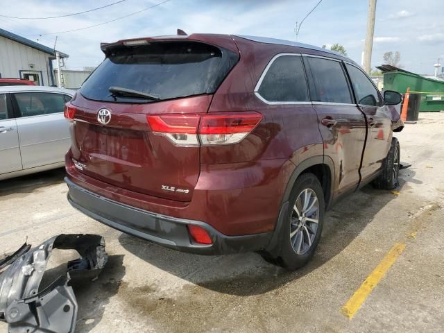 2019 Toyota Highlander SE