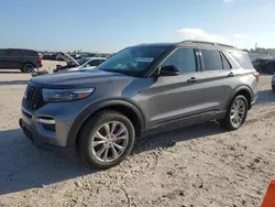 Carros dañados por inundaciones a la venta en subasta: 2022 Ford Explorer ST