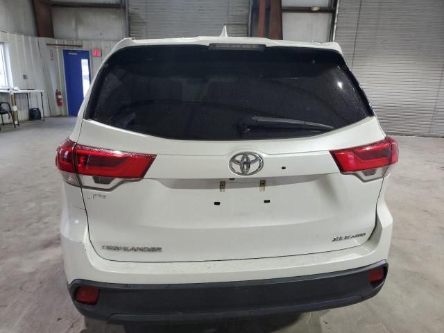 2019 Toyota Highlander SE