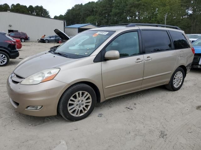 2007 Toyota Sienna XLE