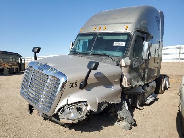 2011 Freightliner Cascadia 125