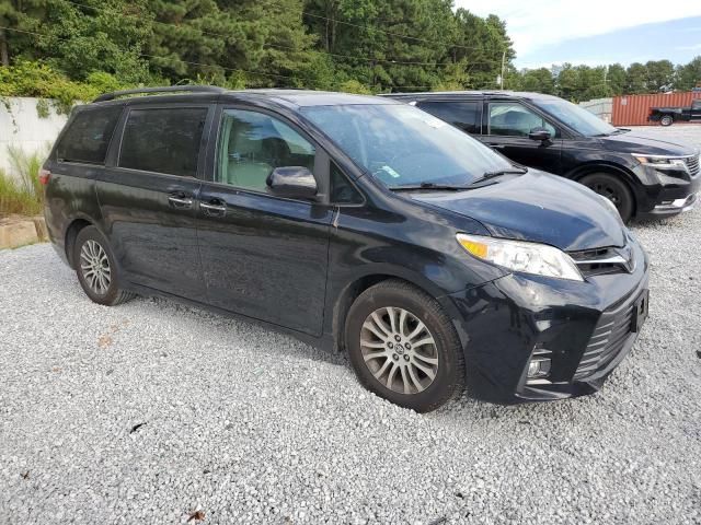 2019 Toyota Sienna XLE