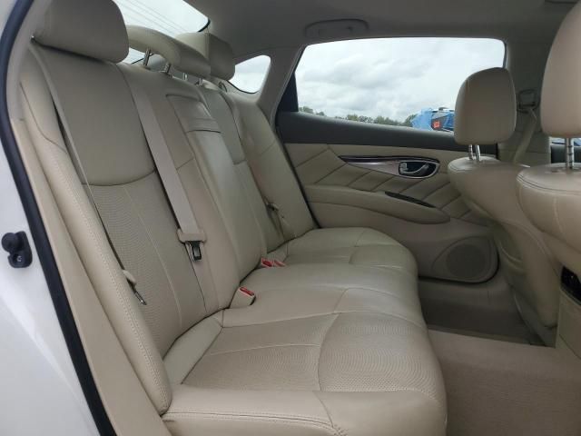 2016 Infiniti Q70 3.7