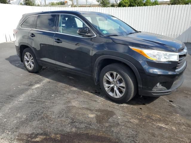 2016 Toyota Highlander LE