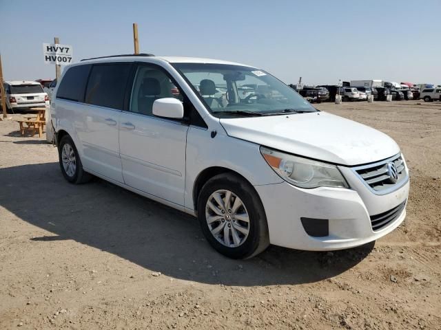 2014 Volkswagen Routan SE