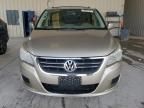 2009 Volkswagen Routan SE