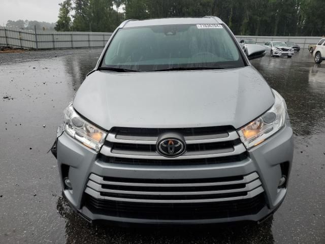 2019 Toyota Highlander SE