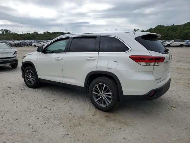 2019 Toyota Highlander SE