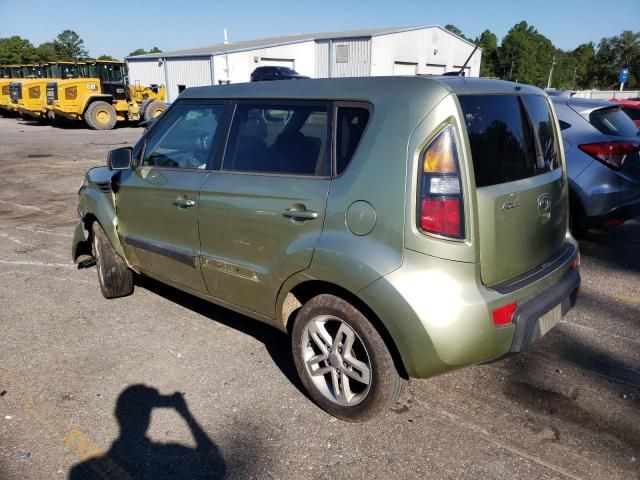 2011 KIA Soul +