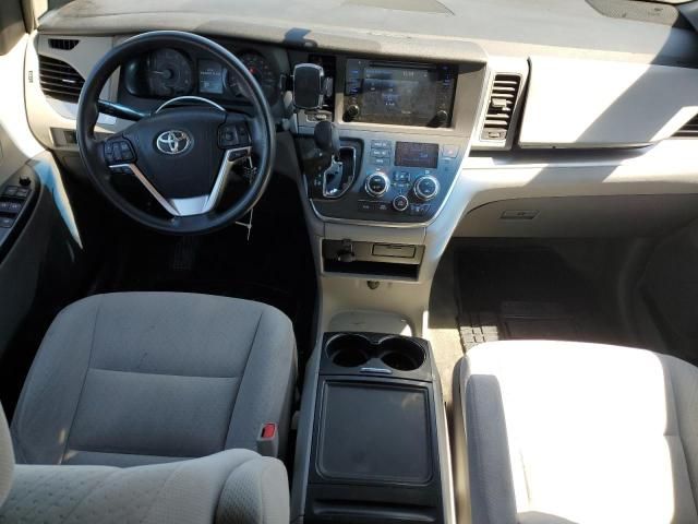 2015 Toyota Sienna LE