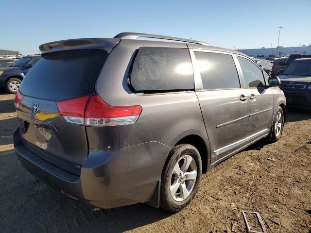 2013 Toyota Sienna LE