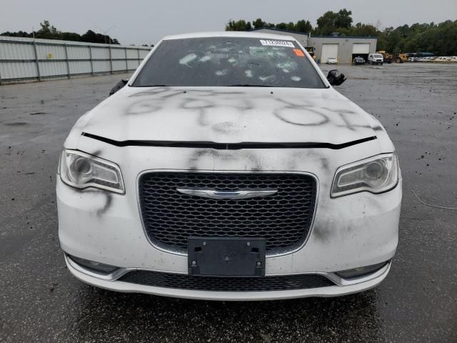 2016 Chrysler 300 Limited