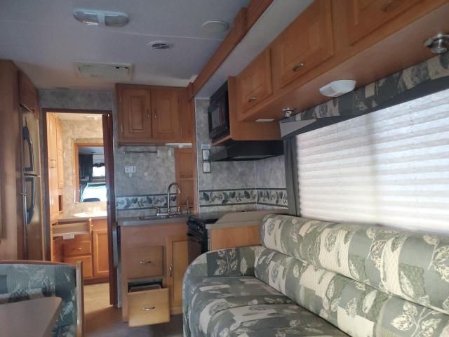 2006 Coachmen 2006 Ford Econoline E450 Super Duty Cutaway Van