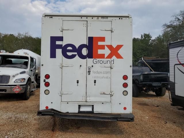 2005 Freightliner Chassis M Line WALK-IN Van