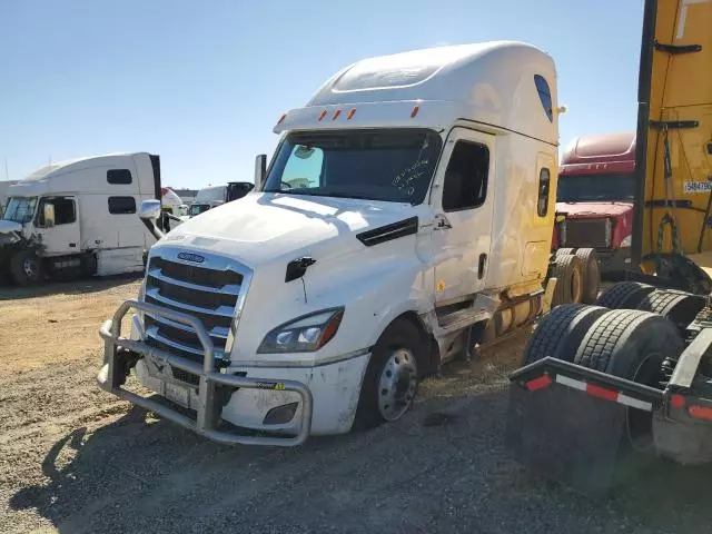 2022 Freightliner Cascadia 126