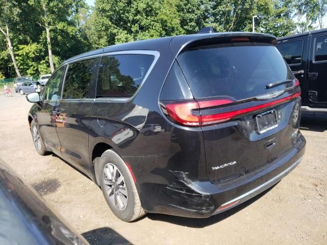 2022 Chrysler Pacifica Hybrid Touring L